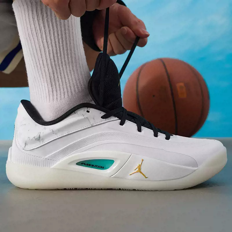 Nike Men's New Model JORDAN ZI - огляд і ціна Men Shoes Jordan 4